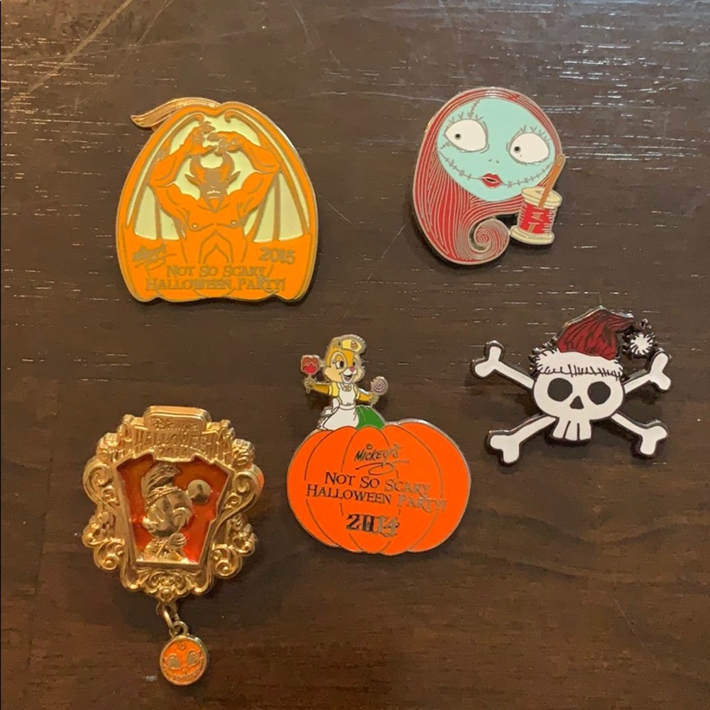 Halloween Disney Pins